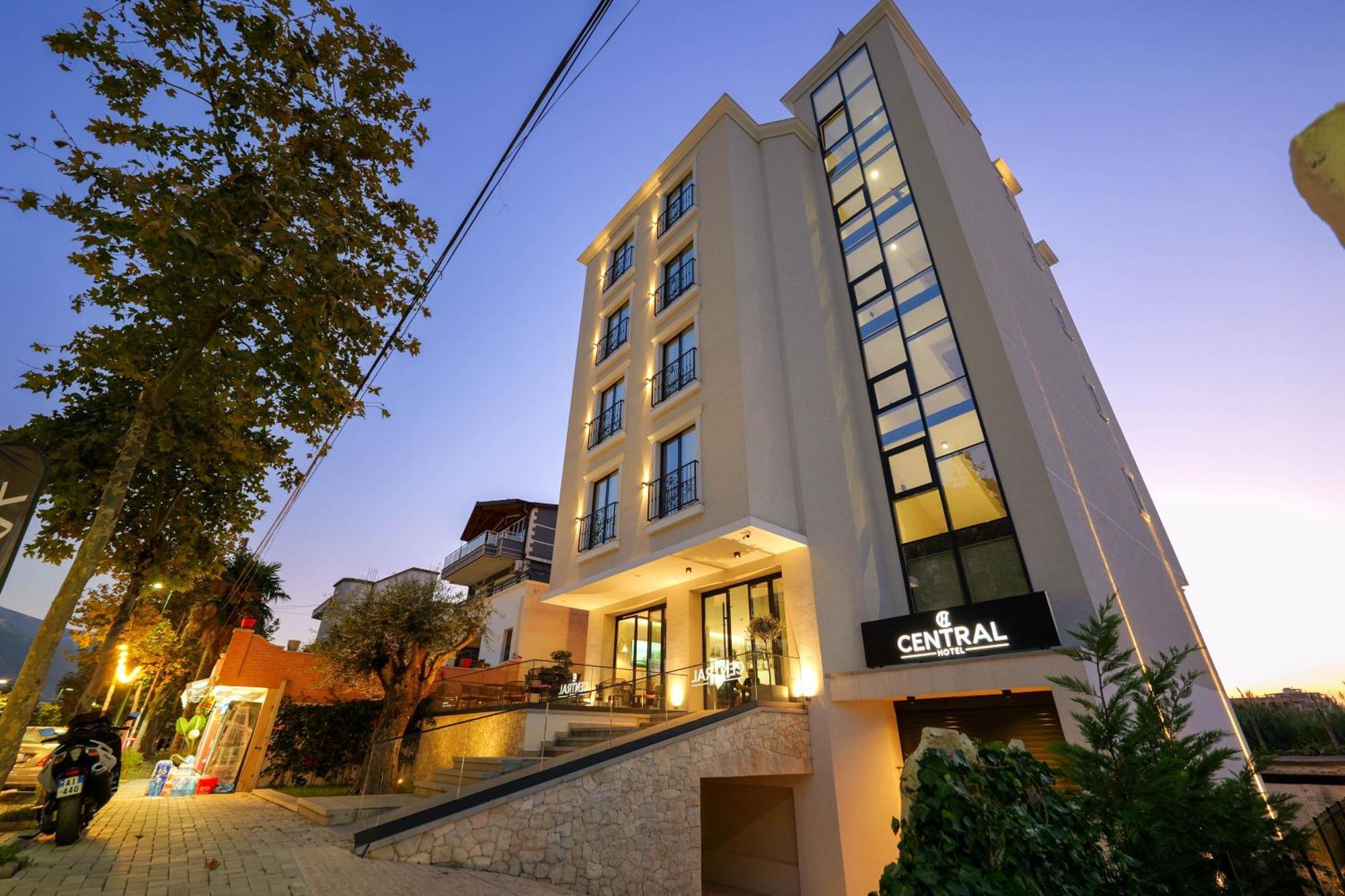 Hotel Central Vlorë エクステリア 写真